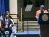 O dono do Knicks parece atacar Mamdani na celebração do campeonato da NBA, tira fotos com ele