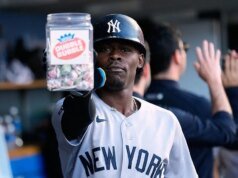 Jazz Chisholm Jr dos Yankees se inclina para o fiasco do pirulito depois de um residence run na vitória sobre o Tigers