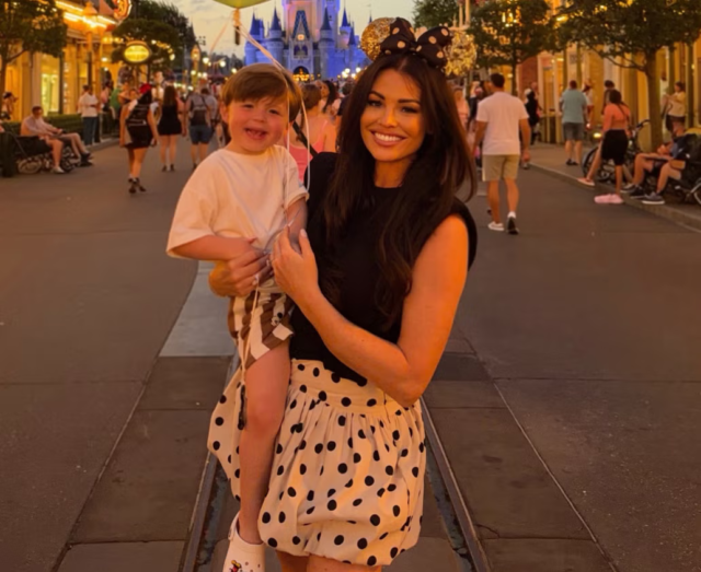 jess-wright-and-son-presley.png