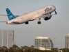 O áudio do tráfego aéreo captura o piloto da JetBlue alertando os controladores: ‘Colidimos com um drone’