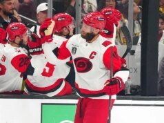 Noite de dois gols de Jordan Staal leva Hurricanes à vitória sobre Golden Knights, noite da série remaining da Stanley Cup
