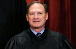 NPR retira relatório falso alegando que o juiz Samuel Alito está se aposentando da Suprema Corte