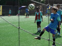 Conheça os jovens atletas de Atlanta que acompanham os jogadores até o palco da Copa do Mundo