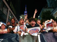 ‘Nada é impossível’: fãs de esportes reagem à vitória dos Knicks para acabar com a seca