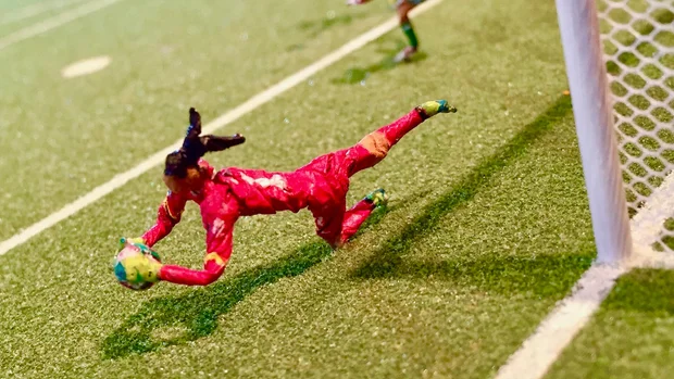 lyndon-j-barrois-sr-us-goalkeeper-hope-solo-dives-for-a-decisive-save-against-australia-in-2015-deta.webp