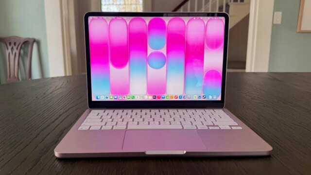 macbook-neo-display.jpg