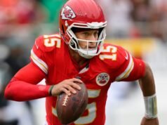 Fonte AP: Chiefs contratam Mahomes para extensão recorde de dois anos