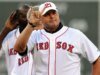 Roger Clemens questiona o aviso da MLB aos arremessadores do Giants que escreveram versículos bíblicos em bonés da Noite do Orgulho