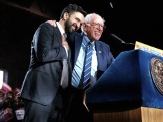 Bernie Sanders, DSA revelam demandas para o partido Dem depois que socialistas vencem as eleições em Nova York