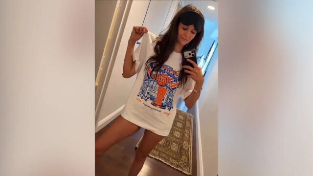 nina-dobrev-no-pants-knicks.jpeg