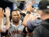 Rafael Devers, do Giants, expressa frustração com a decisão da corrida em meio à derrota em uma corrida para o Marlins