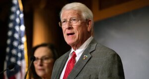 O principal republicano do Senado critica o acordo de Trump com o Irã, diz que US$ 300 bilhões fazem o acordo com Obama parecer “uma ninharia”