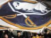 Ex-ala do Sabres e gerente geral Gerry Meehan morre aos 79 anos
