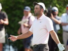 ‘Não sei o que fazer’: Scottie Scheffler vai atrás de seu caddie durante raro colapso no Memorial