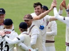 Overton coloca Somerset na corrida pelo título do County Championship enquanto Essex chega ao topo