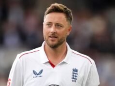 Robinson foi excluído do segundo teste da Inglaterra contra a Nova Zelândia