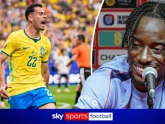 A reação saudável de Madueke ao gol da vitória do companheiro de equipe do Arsenal, Martinelli!