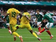 TRÊS cartões vermelhos no início da Copa do Mundo do México com vitória sobre a África do Sul