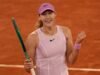 Qualifier Chwalinska duplicate Raducanu ao chegar à closing do Aberto da França