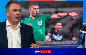 Explicado: Oficial do VAR da Copa do Mundo acusado de gesto ofensivo com a mão