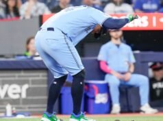Blue Jays deixou escapar outro jogo vencível, abandonou a série para os Astros