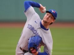 Yesavage encontra ritmo para ajudar Blue Jays a vencer Crimson Sox