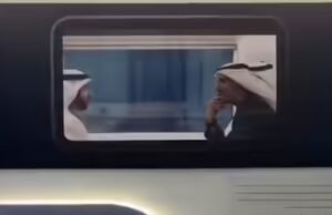 O primeiro serviço de trem de passageiros dos Emirados Árabes Unidos é lançado quando a Etihad Rail inicia suas operações