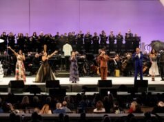 O Hollywood Bowl começa a temporada com o sincero ‘Better of Broadway’ – embora ‘finest’ possa ser um exagero