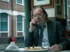 Mais feliz do que nunca, Gary Oldman não está pronto para sair de ‘Sluggish Horses’ tão cedo