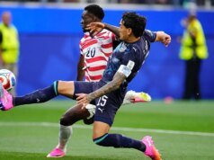 Tim Howard diz que a USMNT ganhou impulso depois de dominar a vitória do Paraguai, e os EUA ‘jogarão contra a Austrália fora do parque’ na próxima