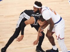 Victor Wembanyama continuou dizendo a Mitchell Robinson ‘Estou na sua cabeça’ depois de levar o antebraço no rosto