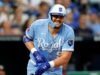 Vinnie Pasquantino, do Royals, sai seis semanas após cirurgia na mão