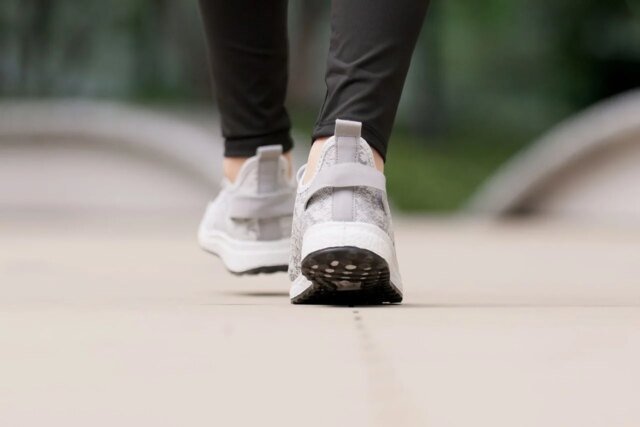 walking-1280x853.jpg