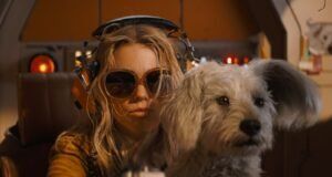 Crítica do filme: Supergirl é incrível, mas o filme não combina com seu espírito punk-rock
