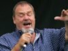 David Clayton-Thomas, vocalista poderoso do Blood, Sweat & Tears, morre aos 84 anos