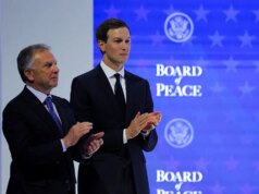 O projeto de resort de luxo no exterior de Jared Kushner enfrenta investigação anticorrupção em meio a protestos violentos