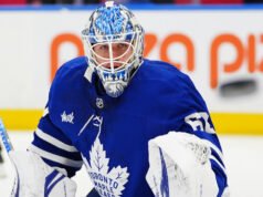 Maple Leafs adquire Ersson e Andrae e escolhe entre Flyers for Woll e Benoit
