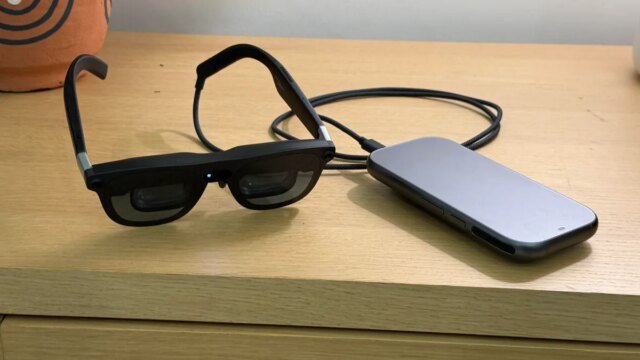 xreal-aura-glasses.jpg