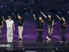 BTS se atribuye el mérito de la victoria en el fútbol de Inglaterra en el primer espectáculo en el Reino Unido desde 2019