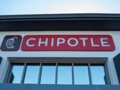 Chipotle abre su primer restaurante en México