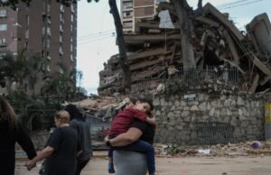 El número de víctimas del terremoto en Venezuela aumenta a 2.595 a medida que aumentan las estimaciones de daños tras el temblor más fuerte en un siglo