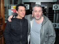 Como o Comedy Dave se sentiu ‘totalmente traído’ quando Chris Moyles foi fotografado em férias em família em Chipre com sua ex-esposa – como fontes dizem a DOLLY BUSBY que ‘terminou permanentemente’ sua amizade