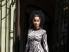 Cardi B llama la atención con un catsuit con estampado de cebra durante la Semana de la Moda de París, después de revelar que se sometió a una cirugía de reducción de glúteos.
