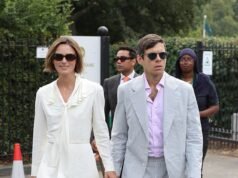 Keira Knightley y su esposo James Righton se toman de la mano para ver al británico Arthur Fery en la cancha central de Wimbledon repleto de estrellas después de poner fin a los rumores de divorcio.
