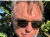 Richard E. Grant elogia a Sam Neill por «ayudarme en un momento muy difícil» durante tres décadas de amistad mientras él y Toni Collette encabezan los homenajes a la estrella de Jurassic Park tras su muerte a los 78 años.