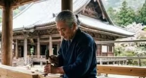 Japón no utiliza clavos modernos para reparar templos centenarios. En cambio, los maestros artesanos confían en una antigua técnica de carpintería.