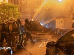 Pelo menos um morto em grandes ataques aéreos em Kyiv