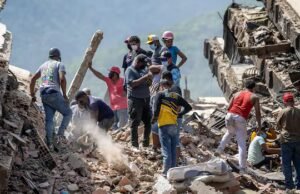 Venezolanos enojados por la falta de preparación para terremotos