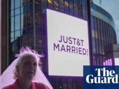 Fanáticos y estrellas de primer nivel se reúnen para la boda de Taylor Swift y Travis Kelce en Nueva York – en imágenes