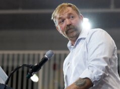 El asistente de Platner fue golpeado con una brutal verificación del cronograma después de que la campaña negara la denuncia de violación y luego se retirara días después.
